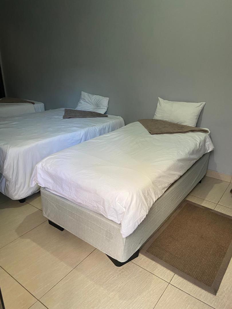 Pandeinge Hotel Windhoek Kültér fotó