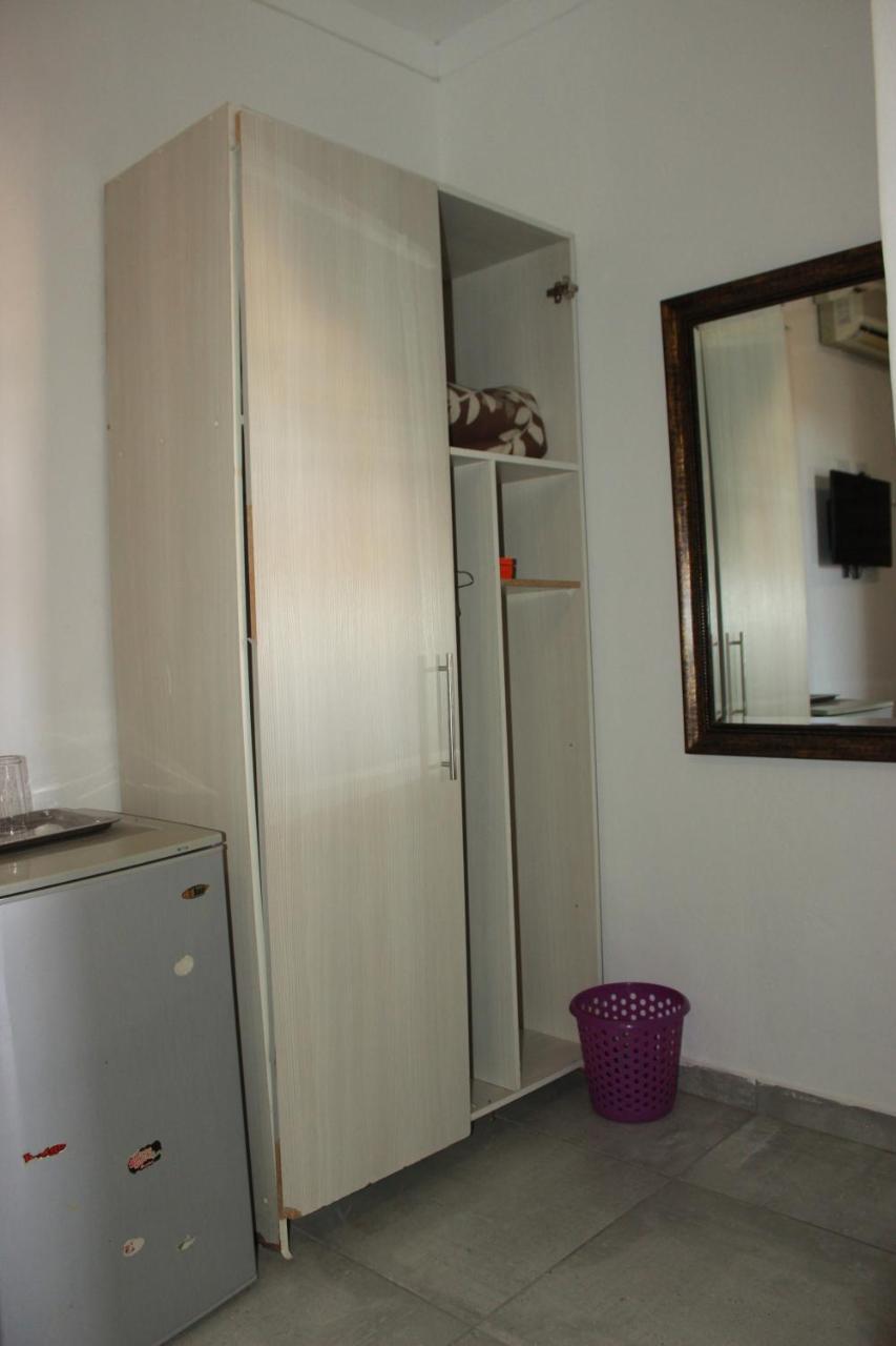 Pandeinge Hotel Windhoek Kültér fotó