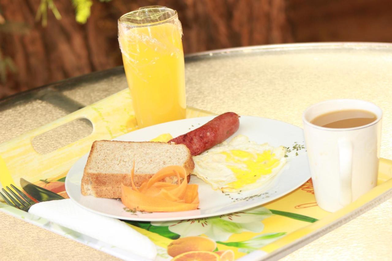 Pandeinge Hotel Windhoek Kültér fotó