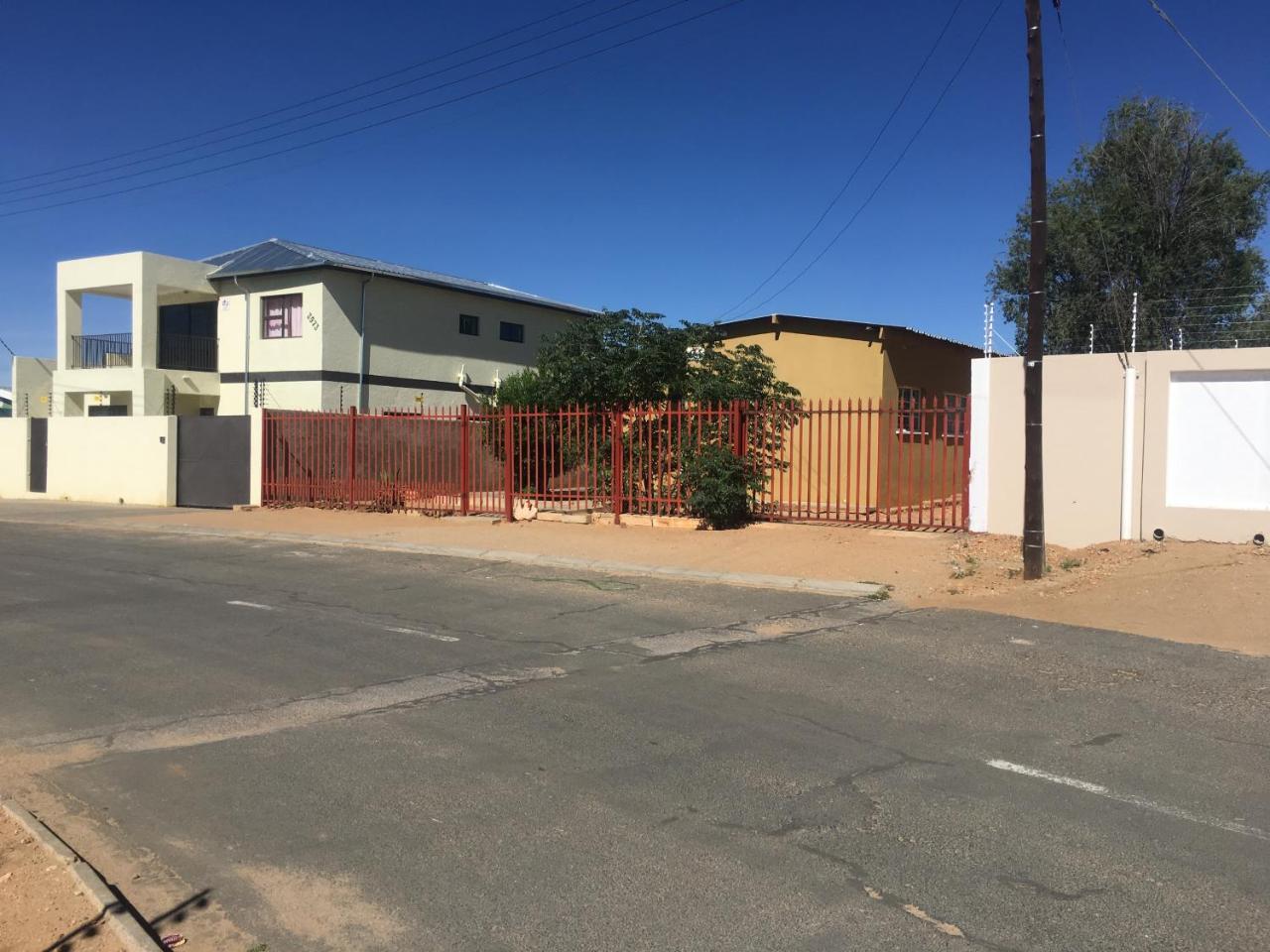Pandeinge Hotel Windhoek Kültér fotó