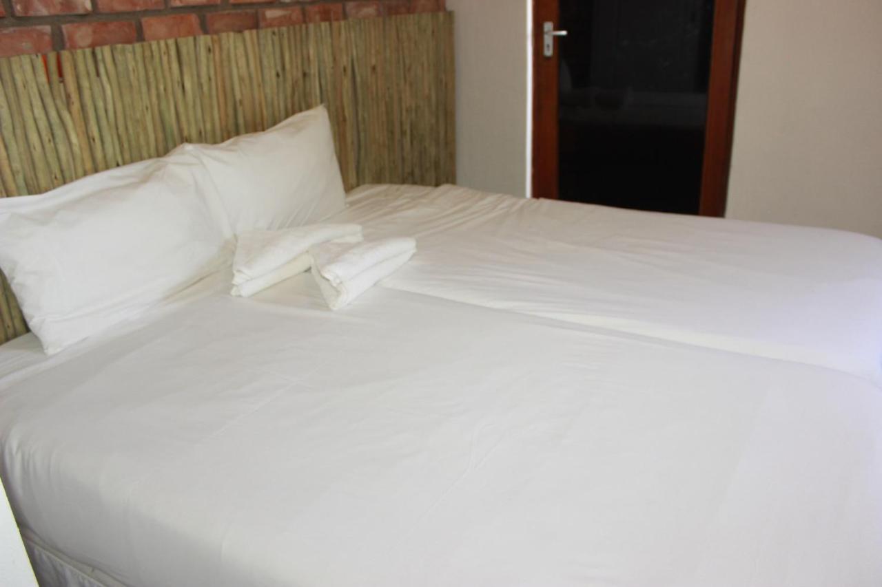 Pandeinge Hotel Windhoek Kültér fotó