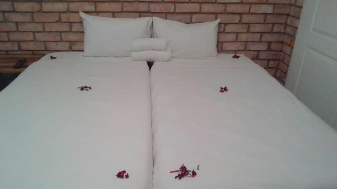 Pandeinge Hotel Windhoek Kültér fotó